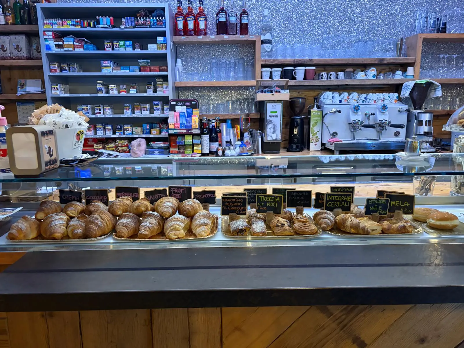 Brioche esposte al bancone